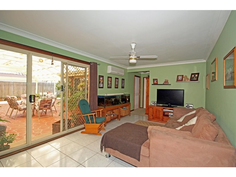 10 Wren Place, Thirlmere NSW 2572