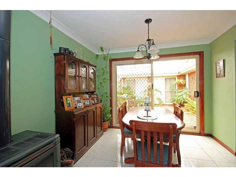 10 Wren Place, Thirlmere NSW 2572