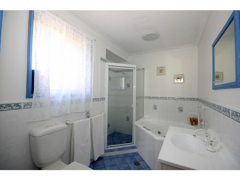 10 Wren Place, Thirlmere NSW 2572