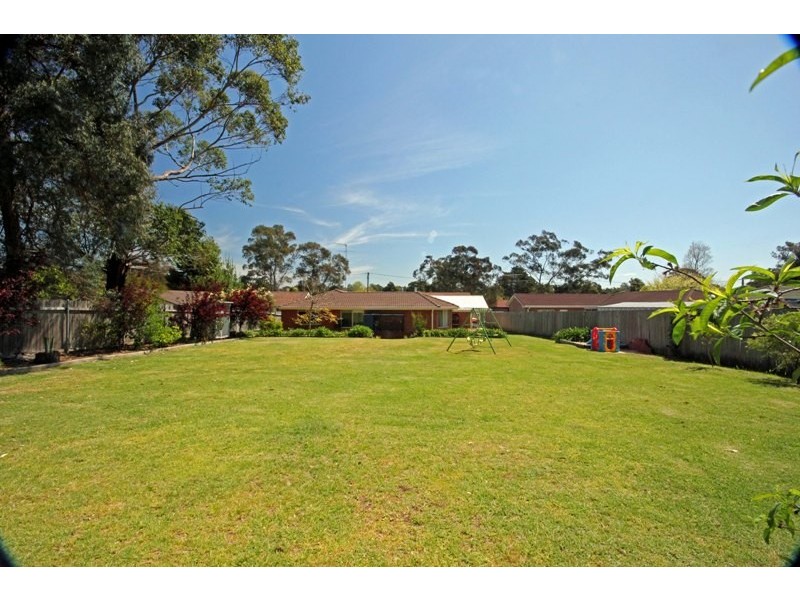 10 Wren Place, Thirlmere NSW 2572
