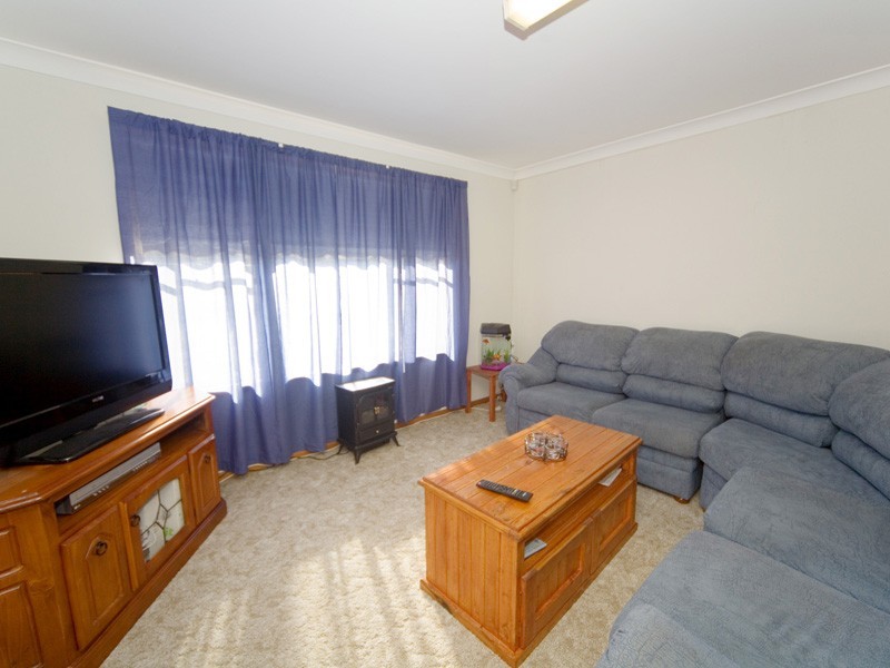 42 York Street, Tahmoor NSW 2573