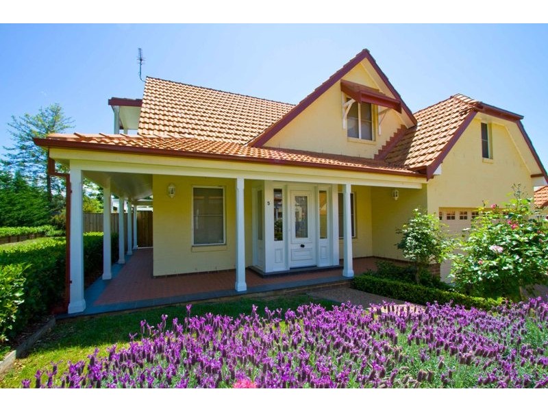 5 253-255 Agyle Street, Picton NSW 2571