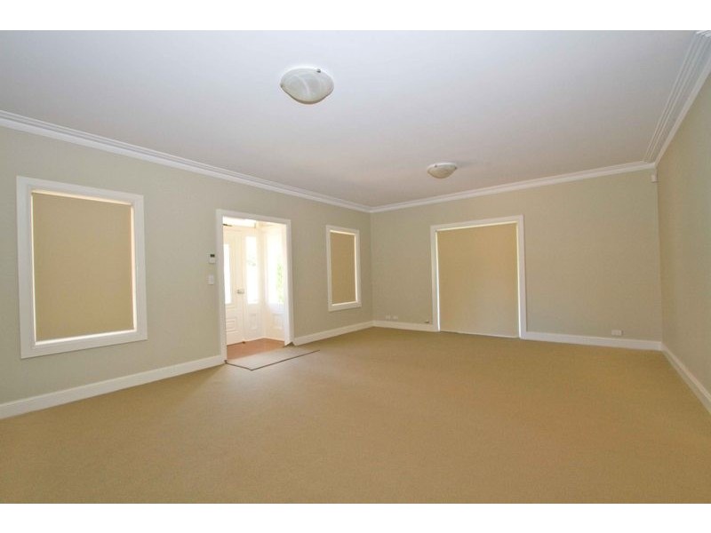 5 253-255 Agyle Street, Picton NSW 2571