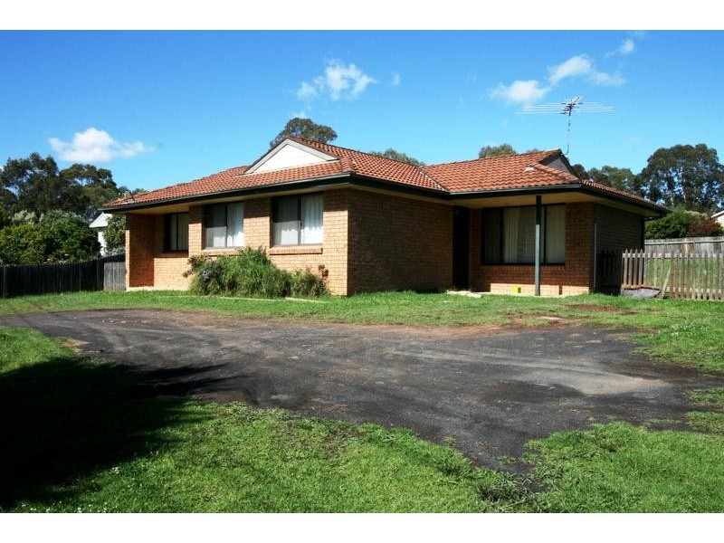 6 Railside Avenue, Bargo NSW 2574