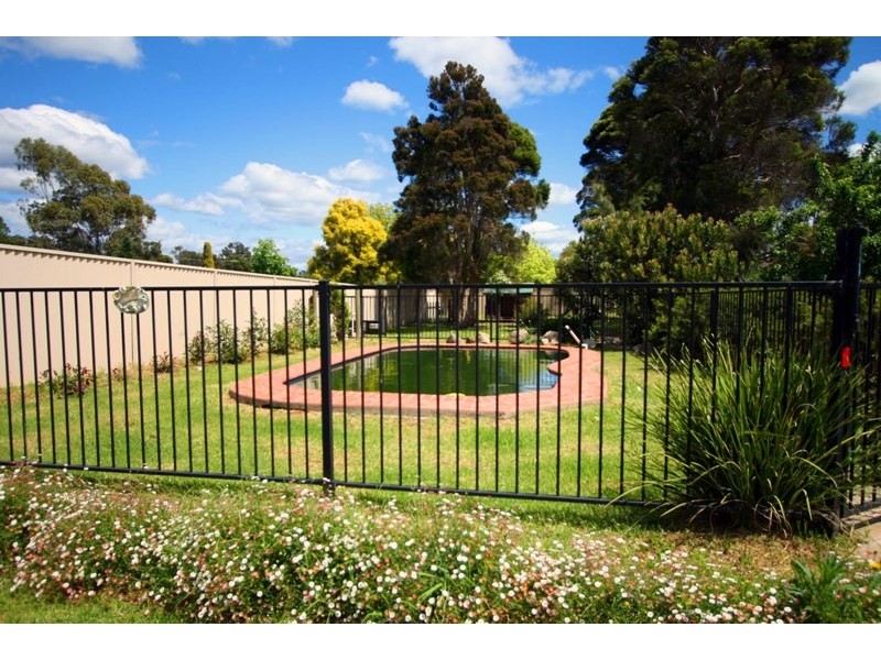 5 Wren Place, Thirlmere NSW 2572