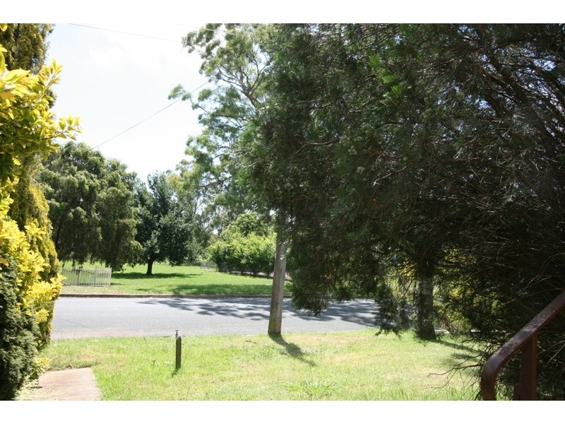 60 Mc Crae Drive, Camden South NSW 2570