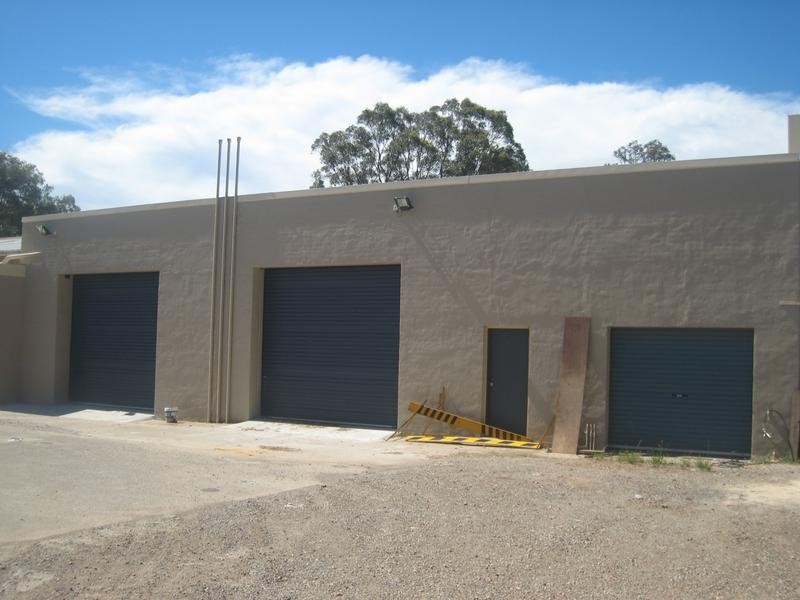 39 Oaks Road, Thirlmere NSW 2572