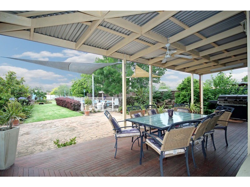 60 Carlton Road, Thirlmere NSW 2572