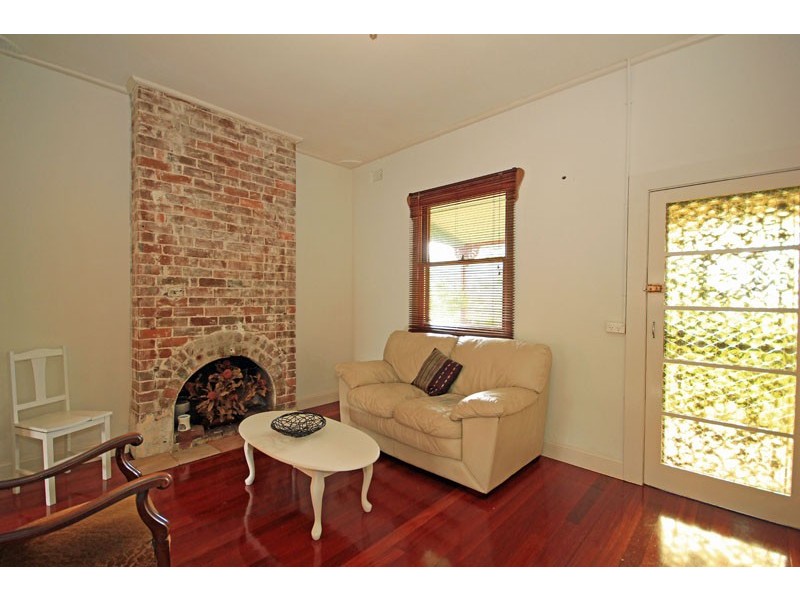 2 Kevin Place, Thirlmere NSW 2572