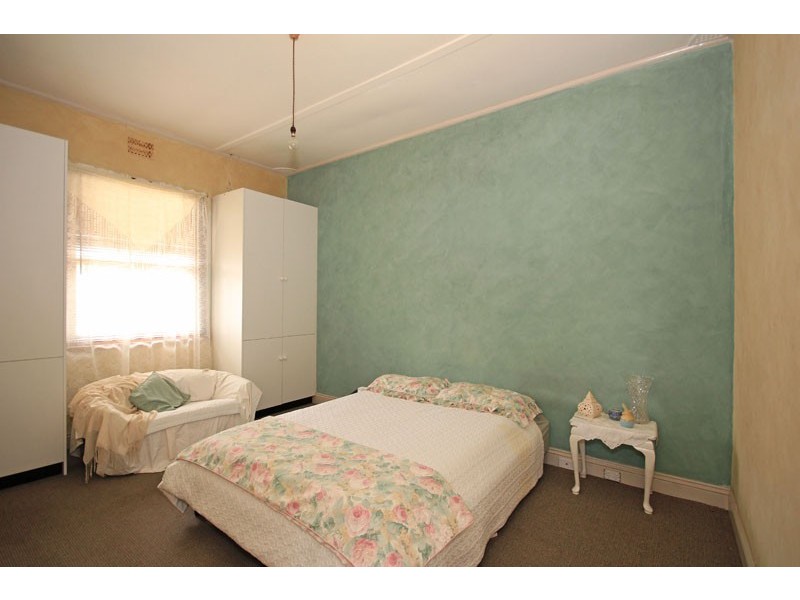 2 Kevin Place, Thirlmere NSW 2572