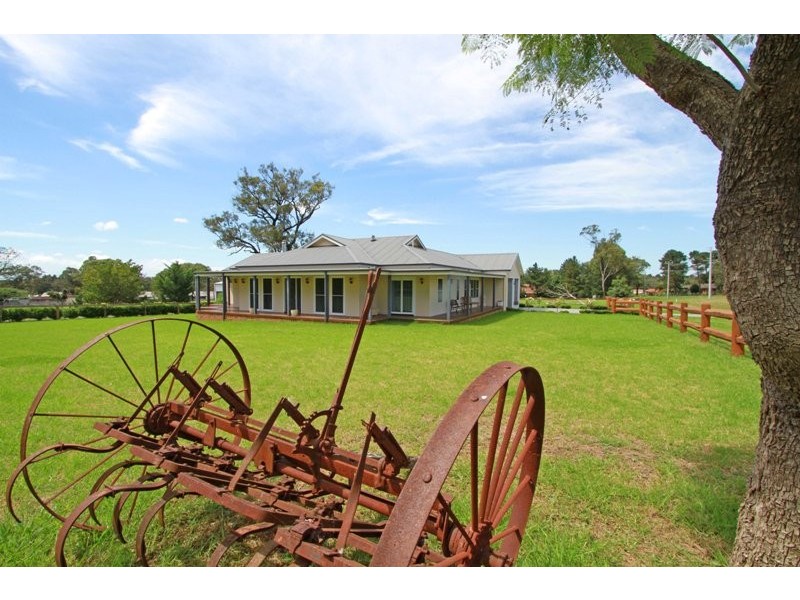 75 Byron Road, Tahmoor NSW 2573