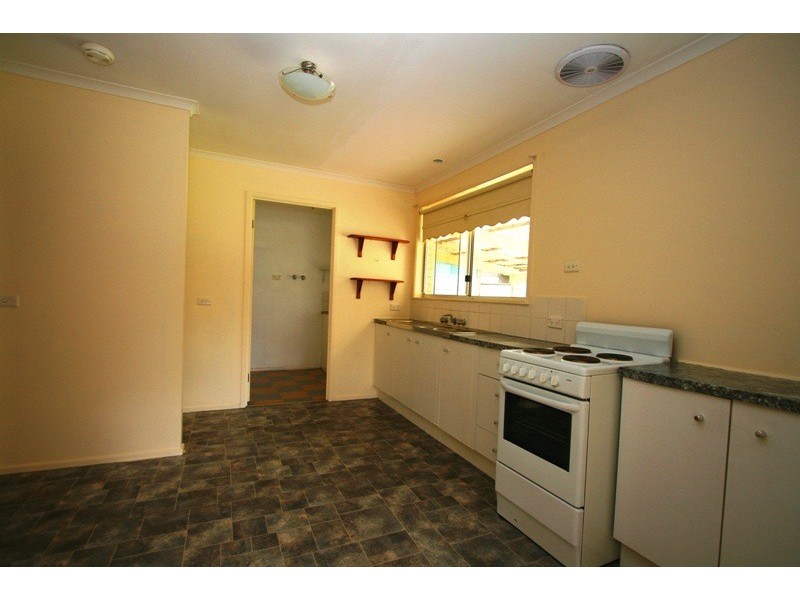5 Wren Place, Thirlmere NSW 2572