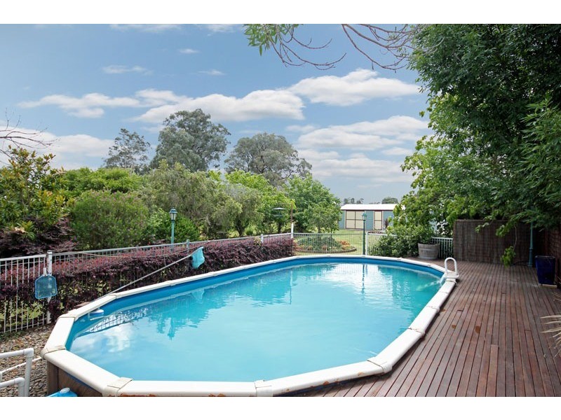 60 Carlton Road, Thirlmere NSW 2572