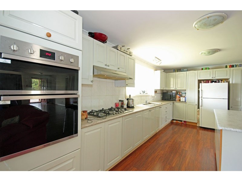 26 Lyrebird Road, Pheasants Nest NSW 2574