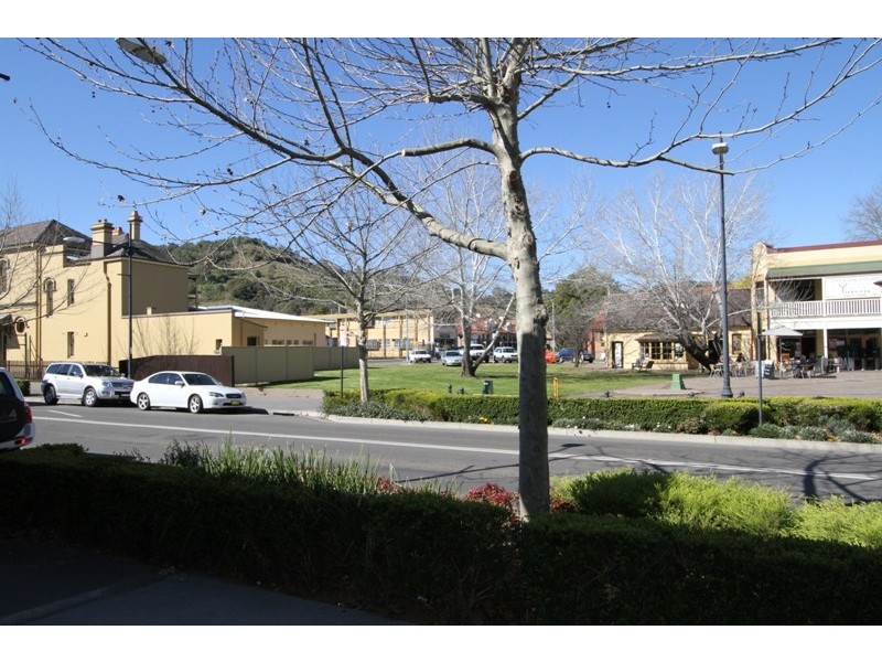 2/149 Argyle Street, Picton NSW 2571