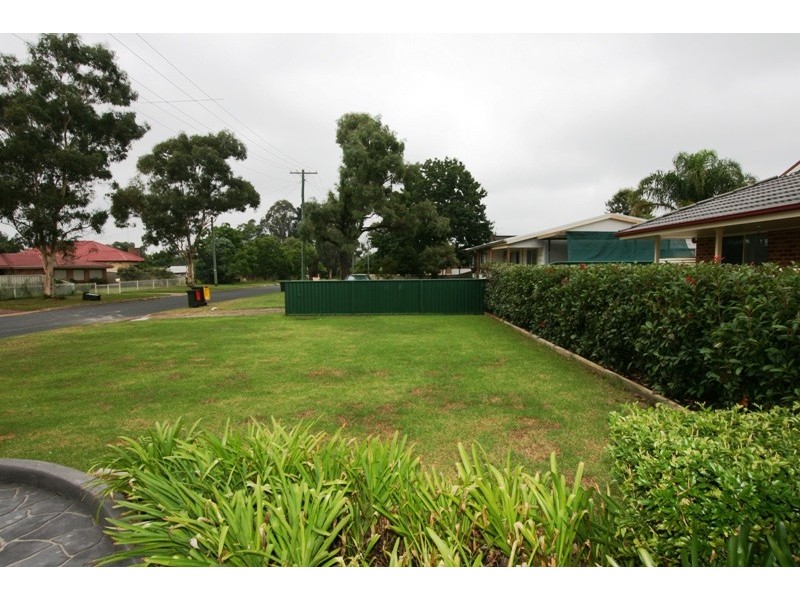 2/18 Patterson Street, Tahmoor NSW 2573