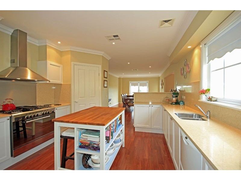 27 The Grange, Picton NSW 2571