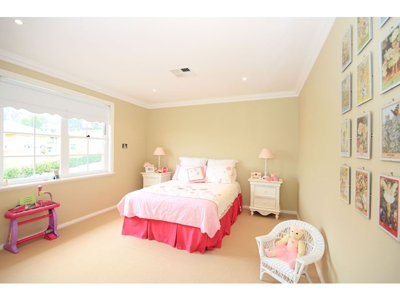 27 The Grange, Picton NSW 2571