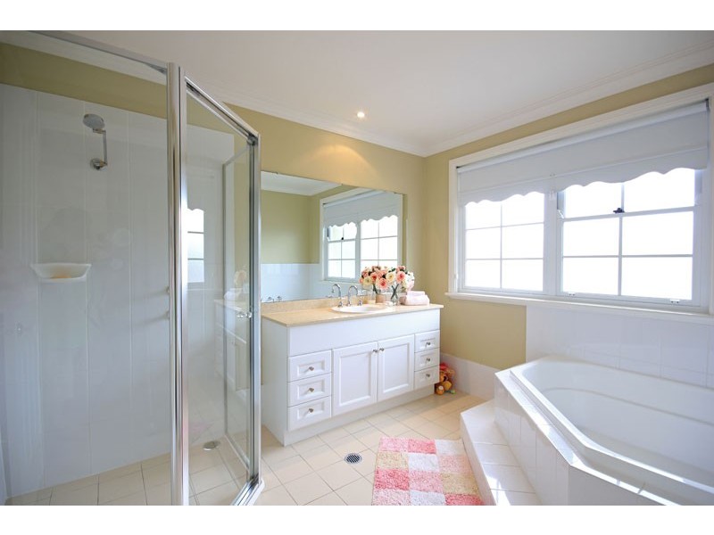 27 The Grange, Picton NSW 2571