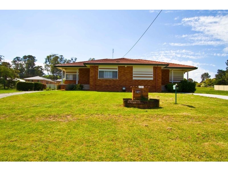 42 York Street, Tahmoor NSW 2573
