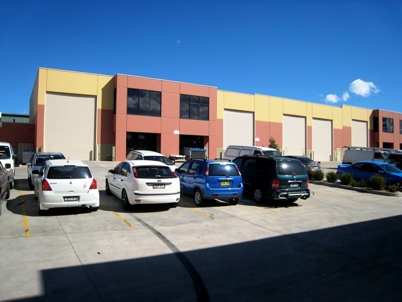 8/15 Henry Street, Picton NSW 2571