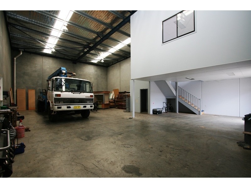 8/15 Henry Street, Picton NSW 2571