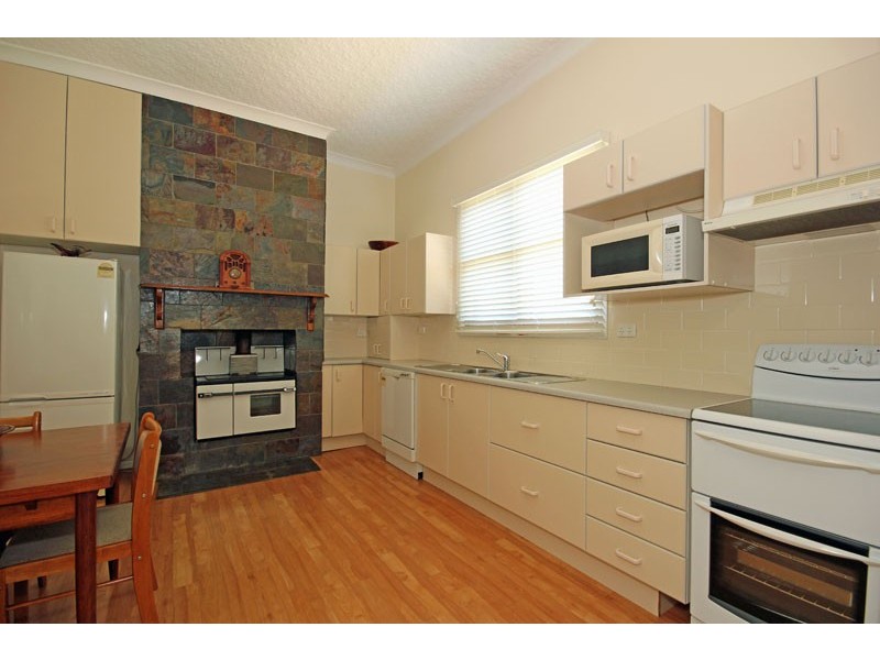 249 Argyle Street, Picton NSW 2571