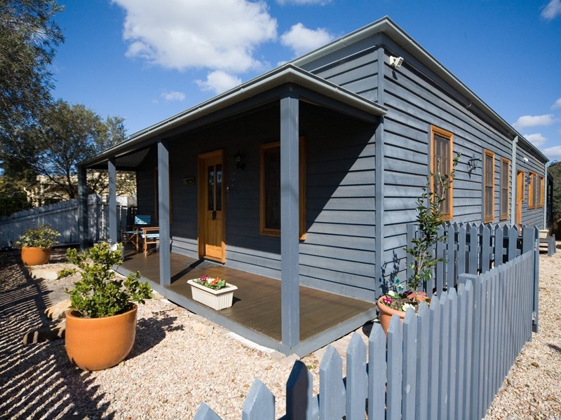 13 Campbell Street, Picton NSW 2571