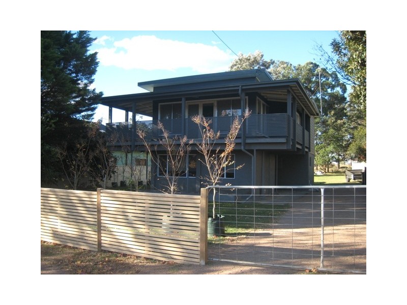 18 Turner Street, Thirlmere NSW 2572