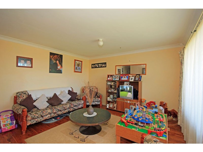 4 Bertha Street, Hill Top NSW 2575