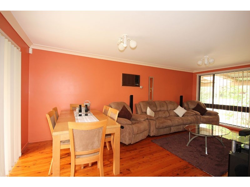 68 Castlereagh Street, Tahmoor NSW 2573
