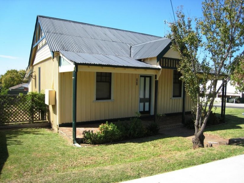 391 Thirlmere Way, Thirlmere NSW 2572