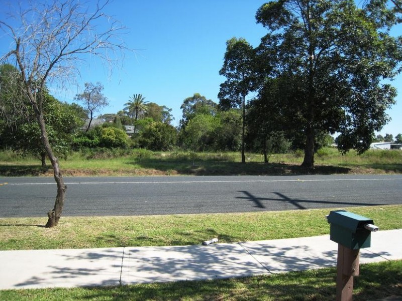 391 Thirlmere Way, Thirlmere NSW 2572