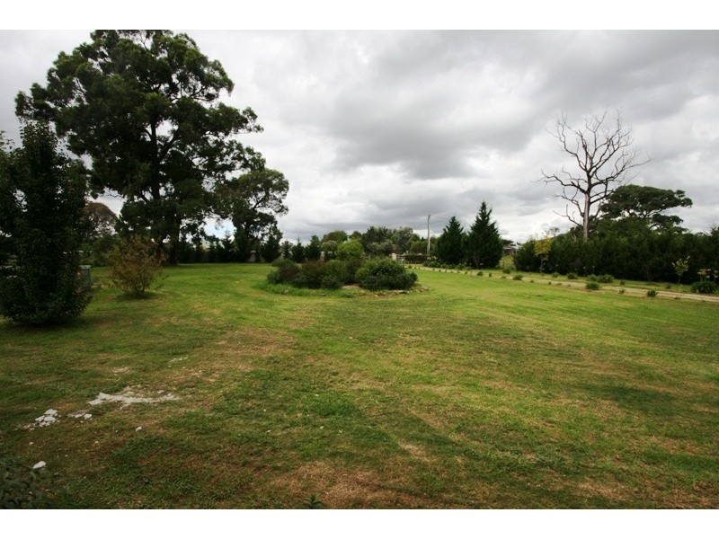 144 Lyrebird Road, Pheasants Nest NSW 2574