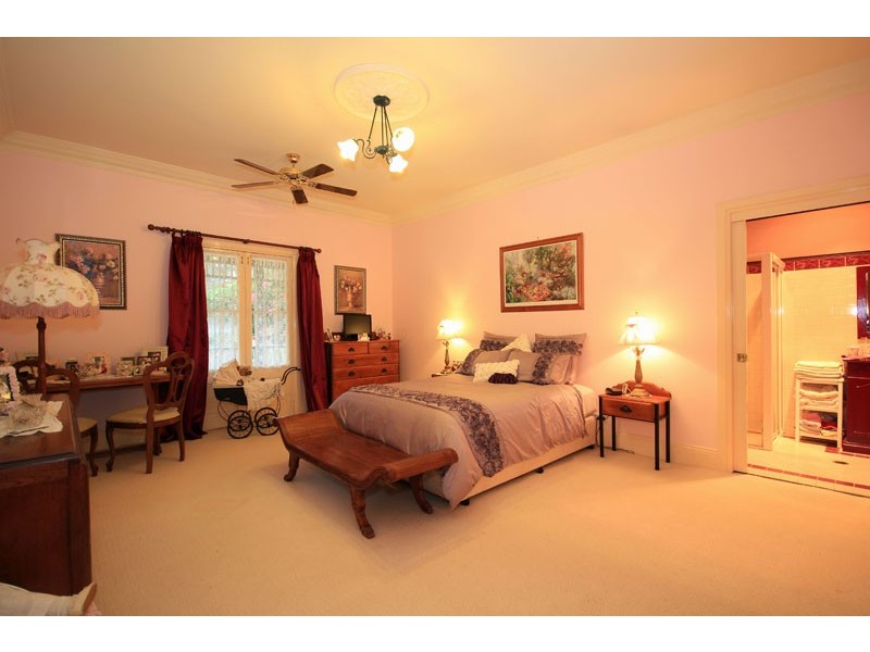 7 Carlton Road, Thirlmere NSW 2572