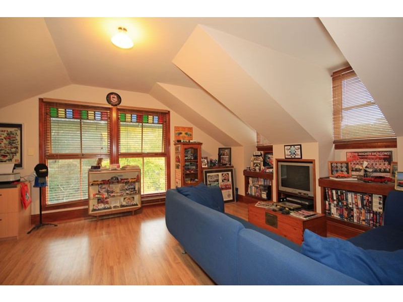 7 Carlton Road, Thirlmere NSW 2572