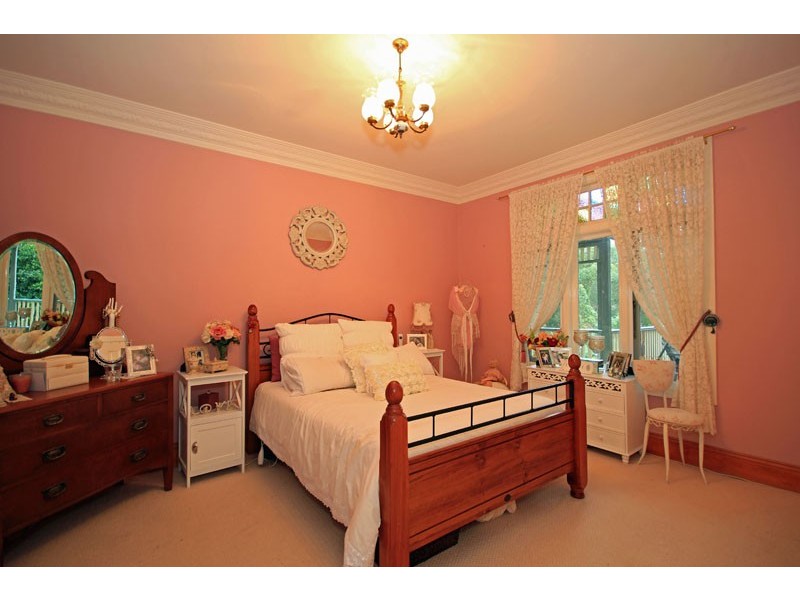 7 Carlton Road, Thirlmere NSW 2572