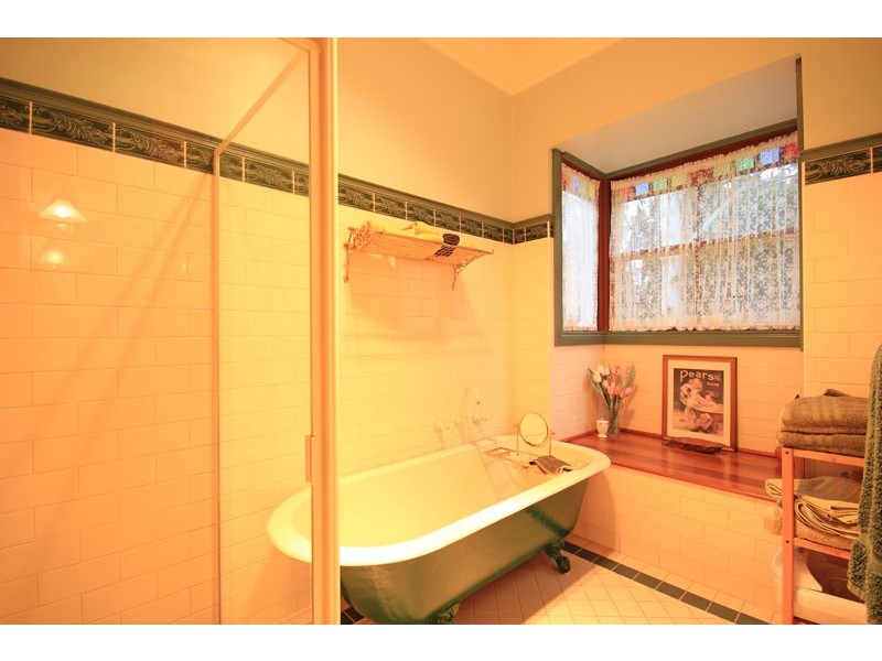 7 Carlton Road, Thirlmere NSW 2572