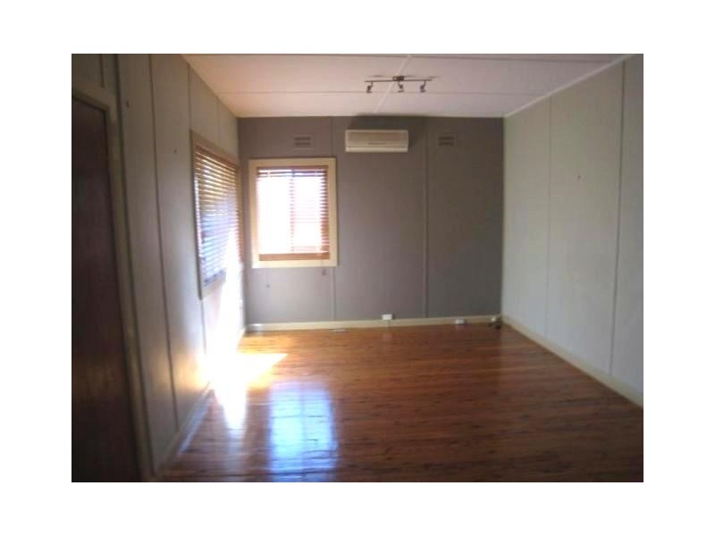 64 Carlton Road, Thirlmere NSW 2572