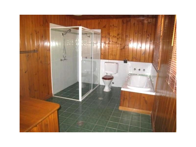 64 Carlton Road, Thirlmere NSW 2572