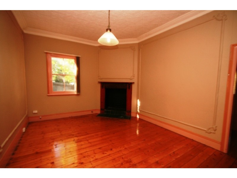 39 Lumsdaine Street, Picton NSW 2571