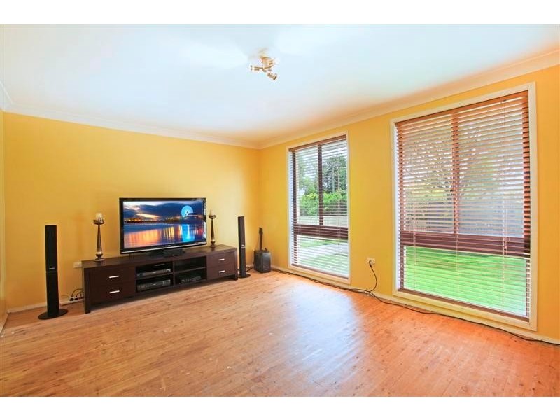 5 Pearce Street, Hill Top NSW 2575