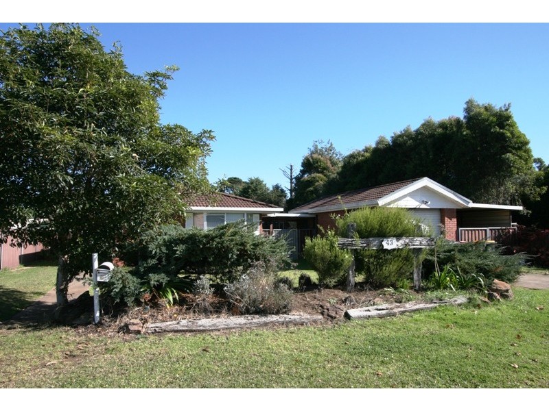43 Westbourne Avenue, Thirlmere NSW 2572