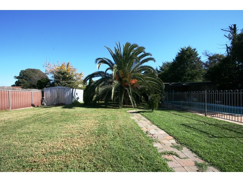 43 Westbourne Avenue, Thirlmere NSW 2572