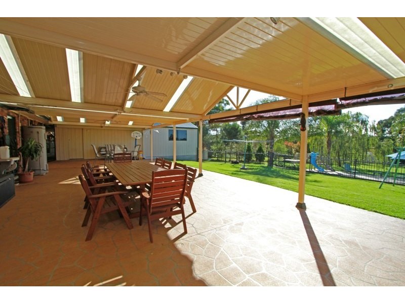 9 Durham Street, Douglas Park NSW 2569