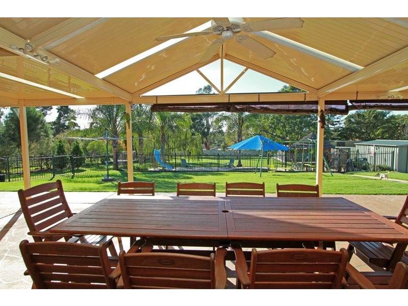 9 Durham Street, Douglas Park NSW 2569