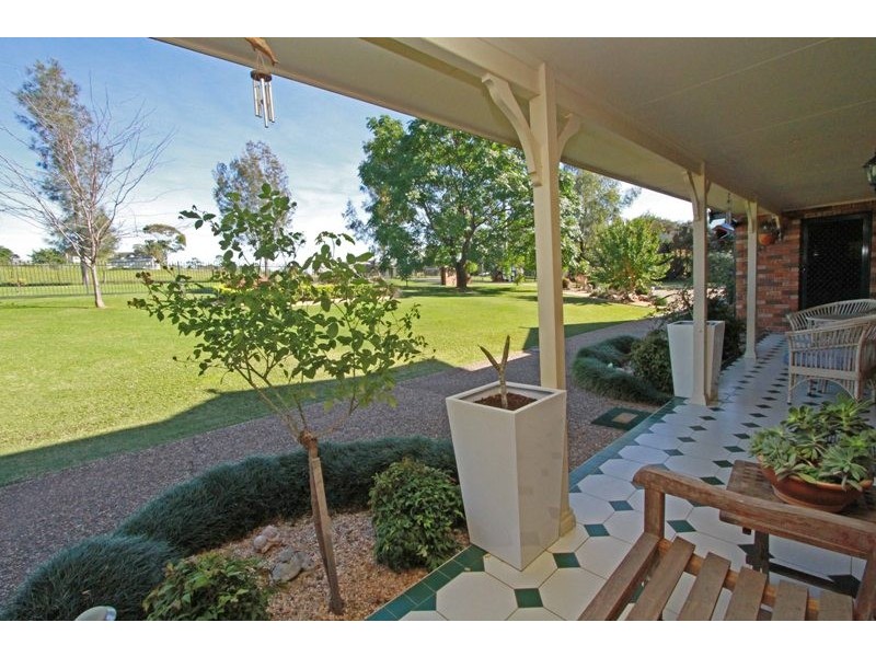 9 Durham Street, Douglas Park NSW 2569