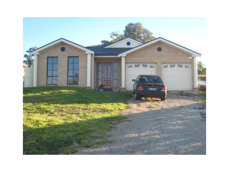 4 Thompson Place, Tahmoor NSW 2573
