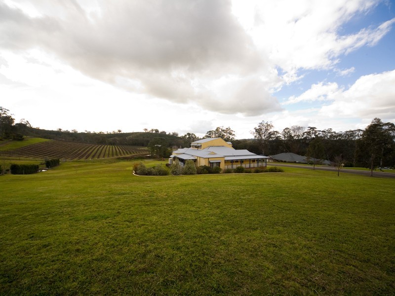 1 The Ironbarks, Picton NSW 2571