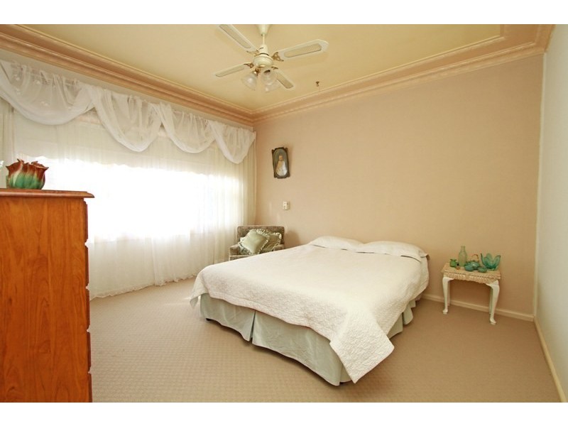 16 Picton Avenue, Picton NSW 2571